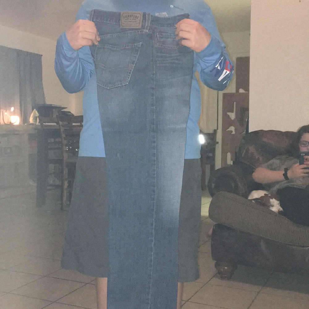 Levi’s - Picture 2 of 3